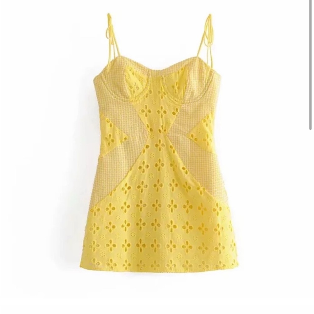 NWT Yellow Lace Mini Dress Look Like For Love and Lemons Size M